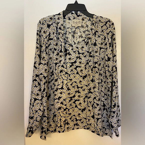 SEA New York White Daisy Long Sleeve Neck Tie Blouse Black & White Size 8